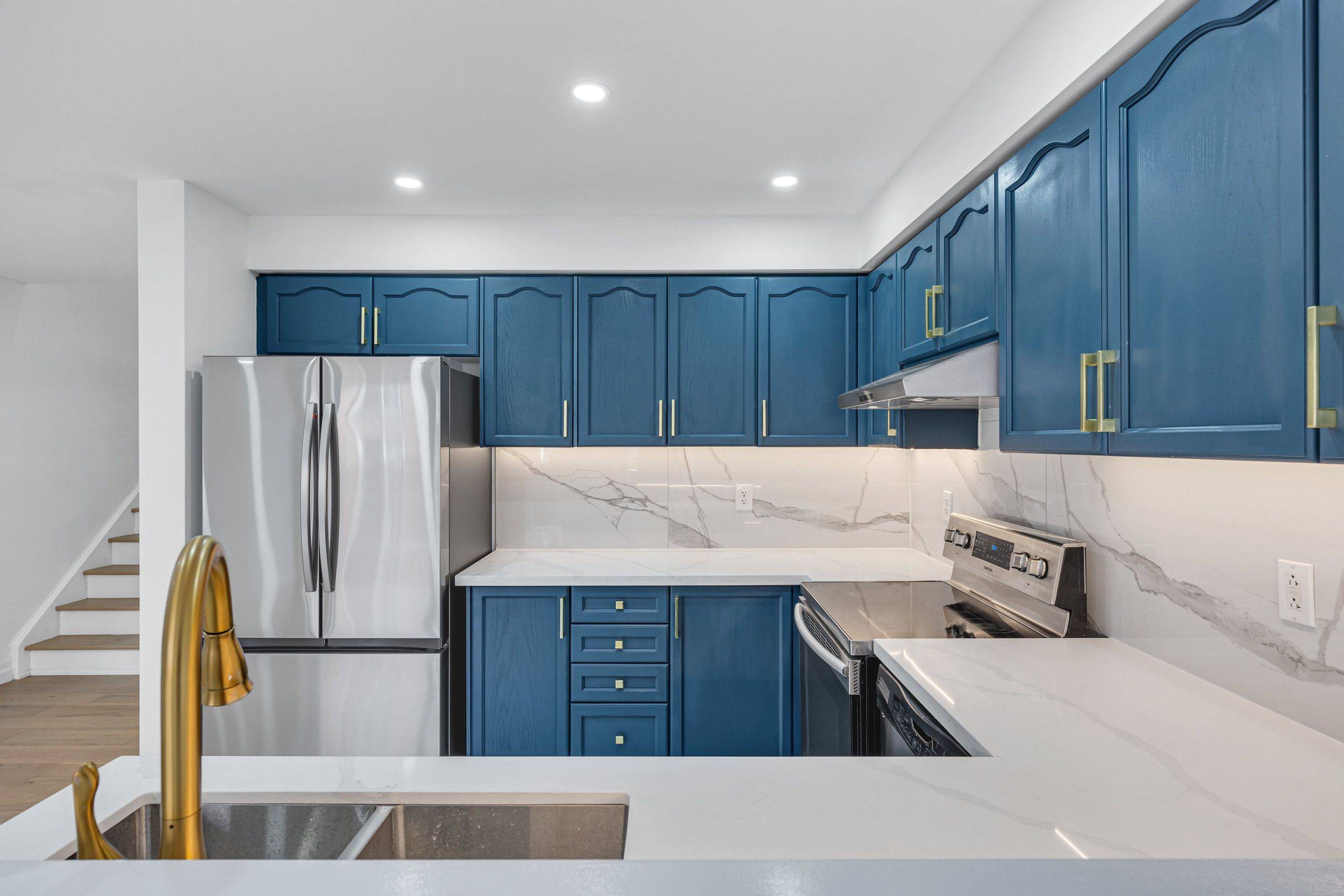 Toronto E04, ON M1L 0A8,5 Goulden CRES