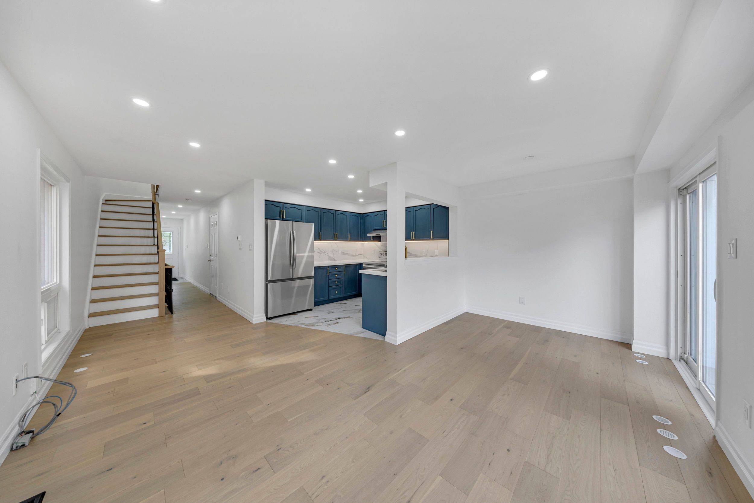 Toronto E04, ON M1L 0A8,5 Goulden CRES