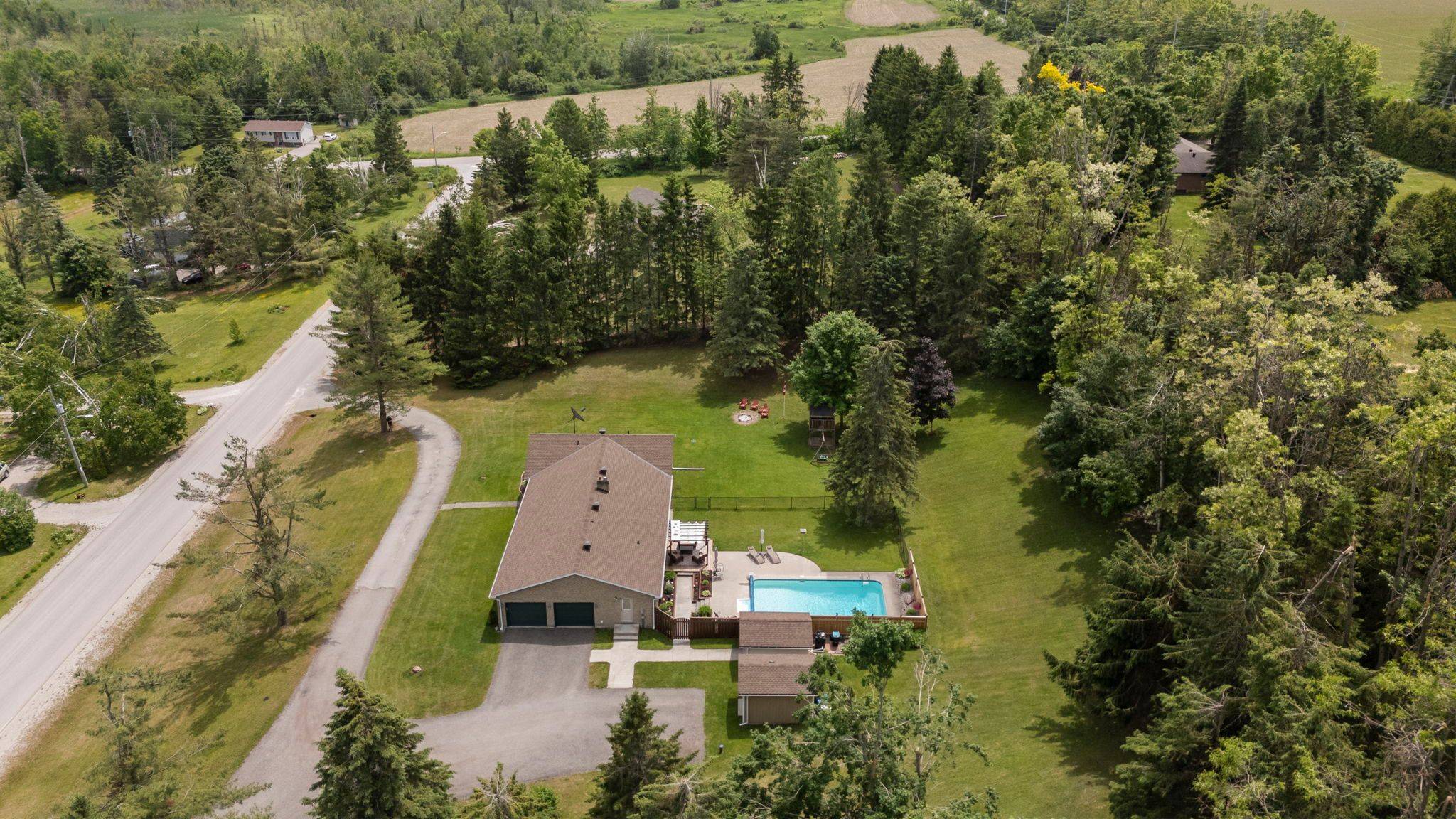 Oro-medonte, ON L3V 6H2,32 Old Scotia PL