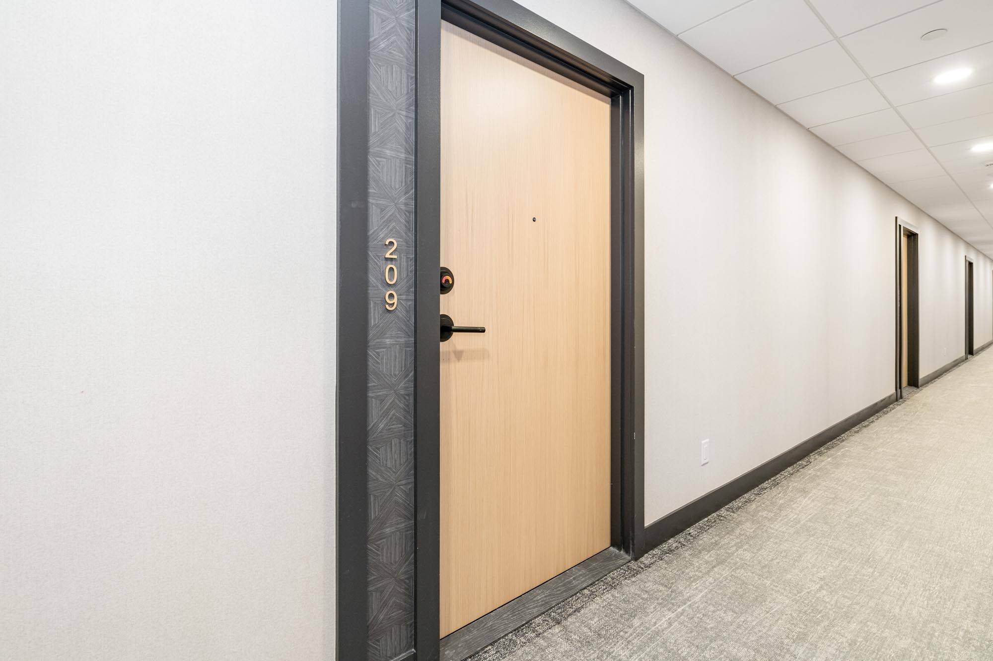 Collingwood, ON L9Y 1C3,31 Huron ST #209
