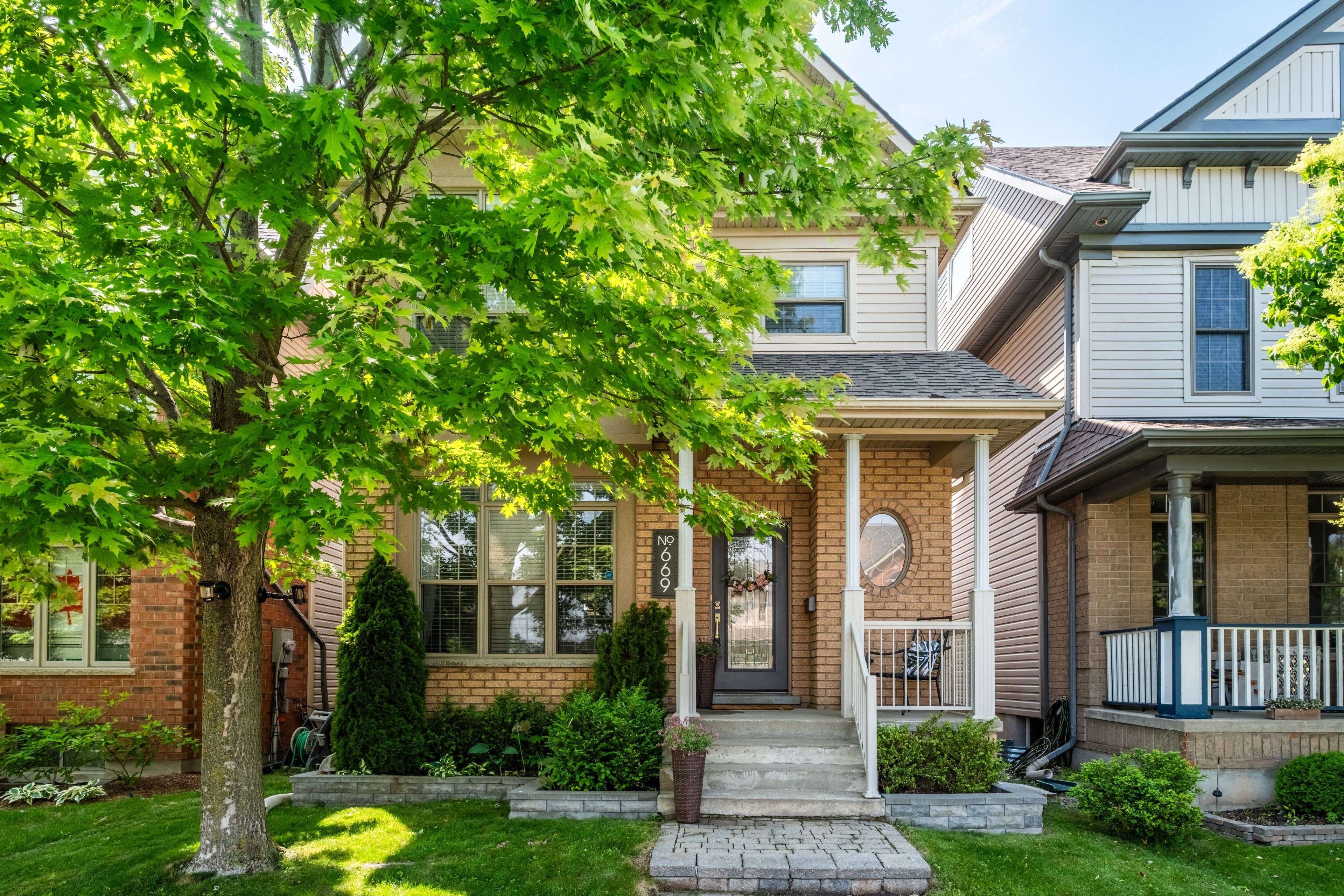 Kingston, ON K7P 3J3,669 Augusta DR