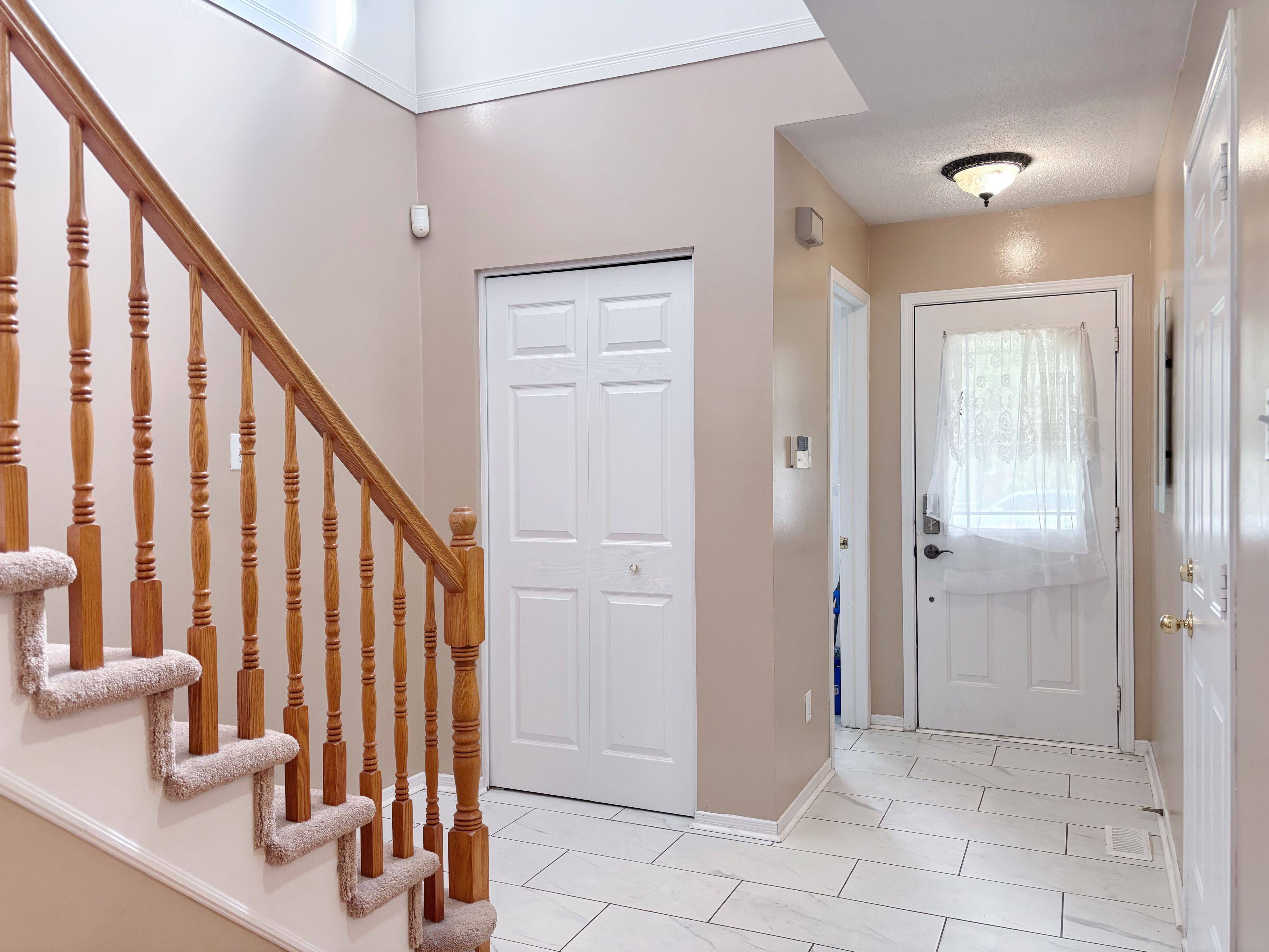 Kanata, ON K2K 2S6,23 Harrington CT