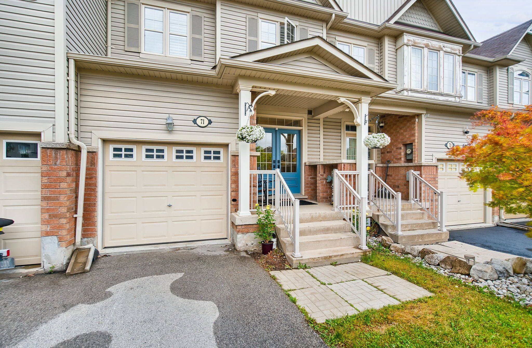 Hamilton, ON L8B 0S1,71 CATHEDRAL CT