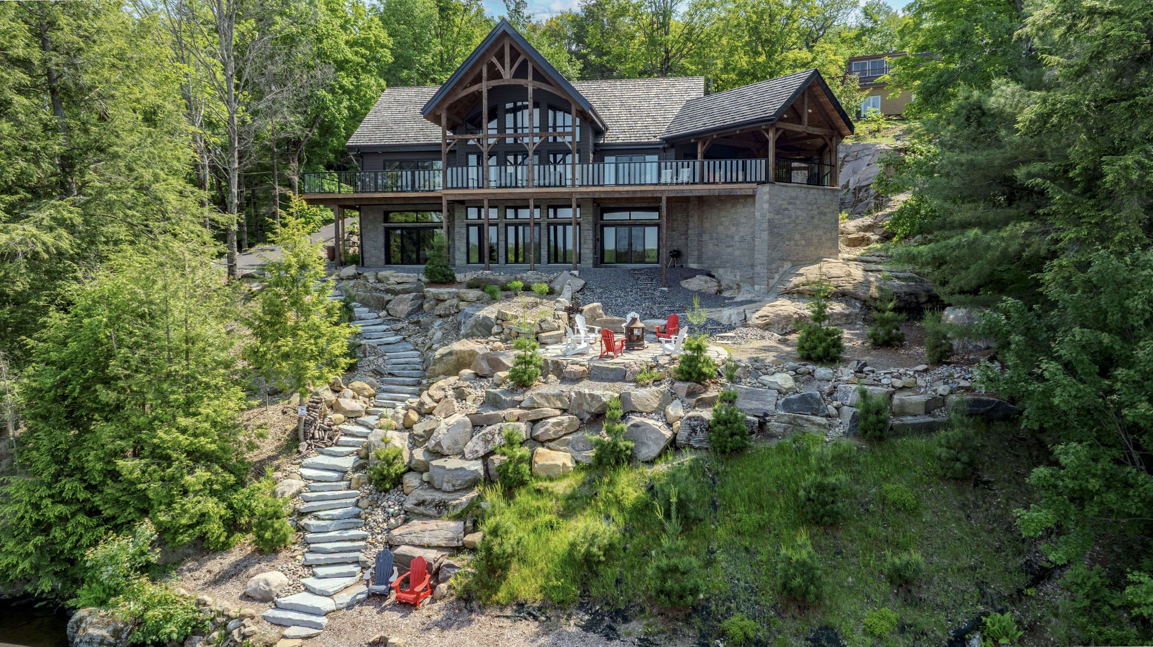 Bracebridge, ON P1L 1X2,1668 Beaumont DR