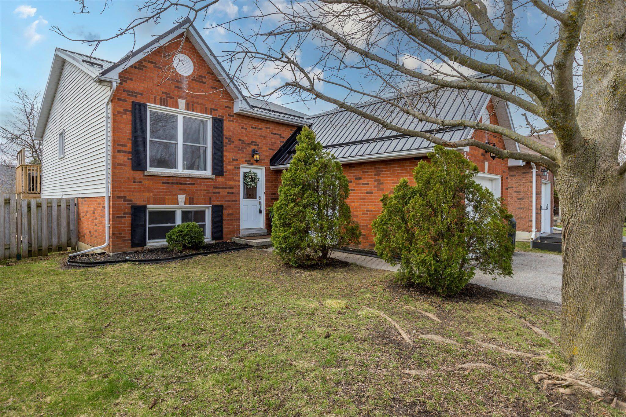 Peterborough West, ON K9K 2H3,595 Westman AVE