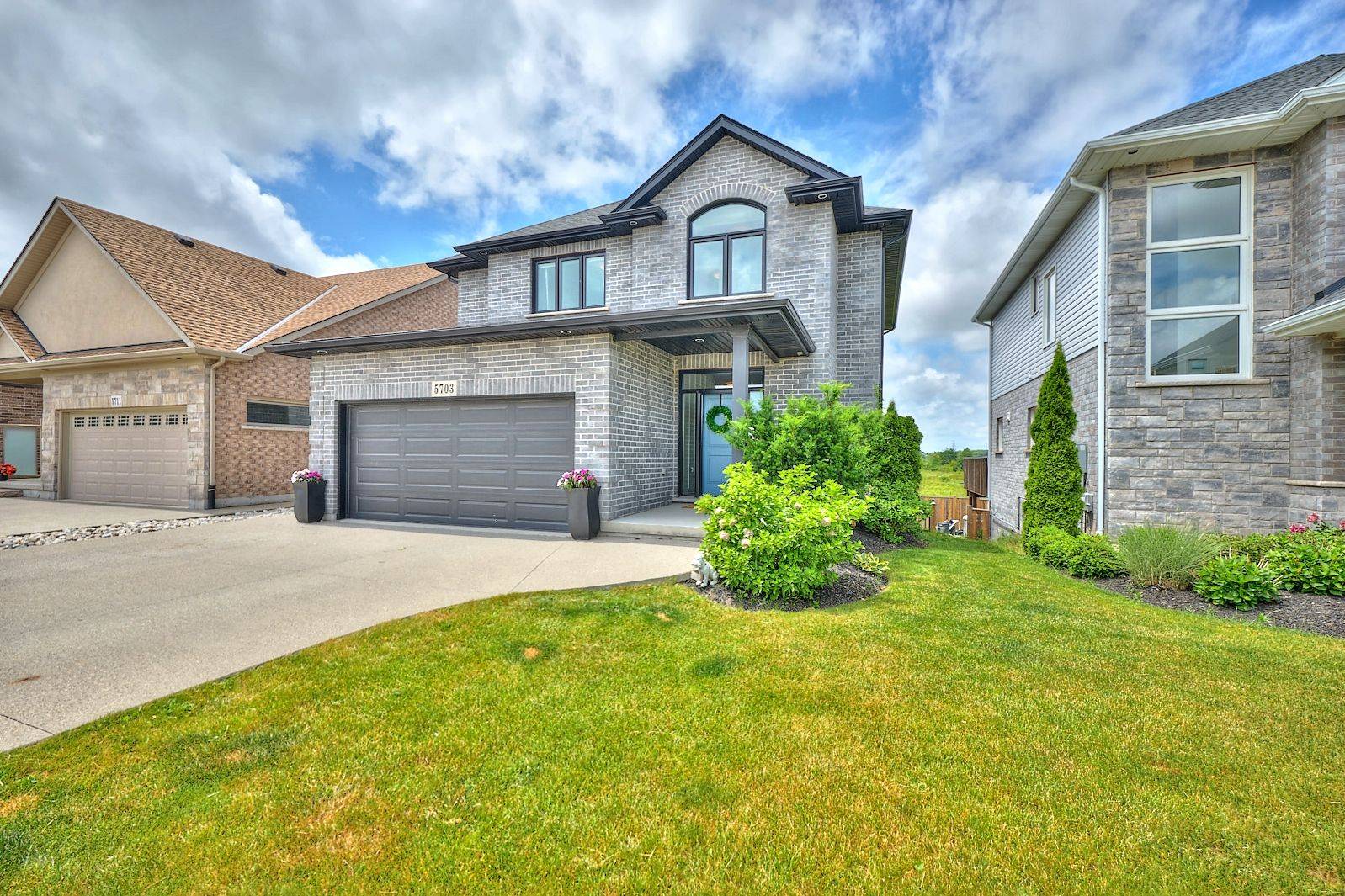 Niagara Falls, ON L2H 0M2,5703 Osprey AVE