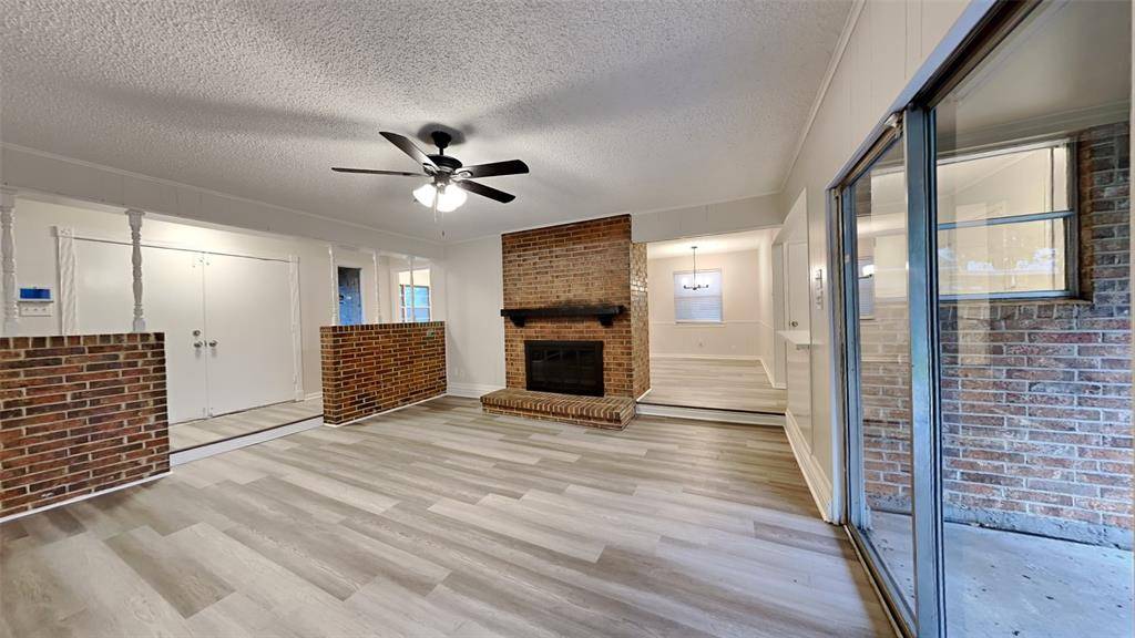Desoto, TX 75115,108 Meadowcrest Drive