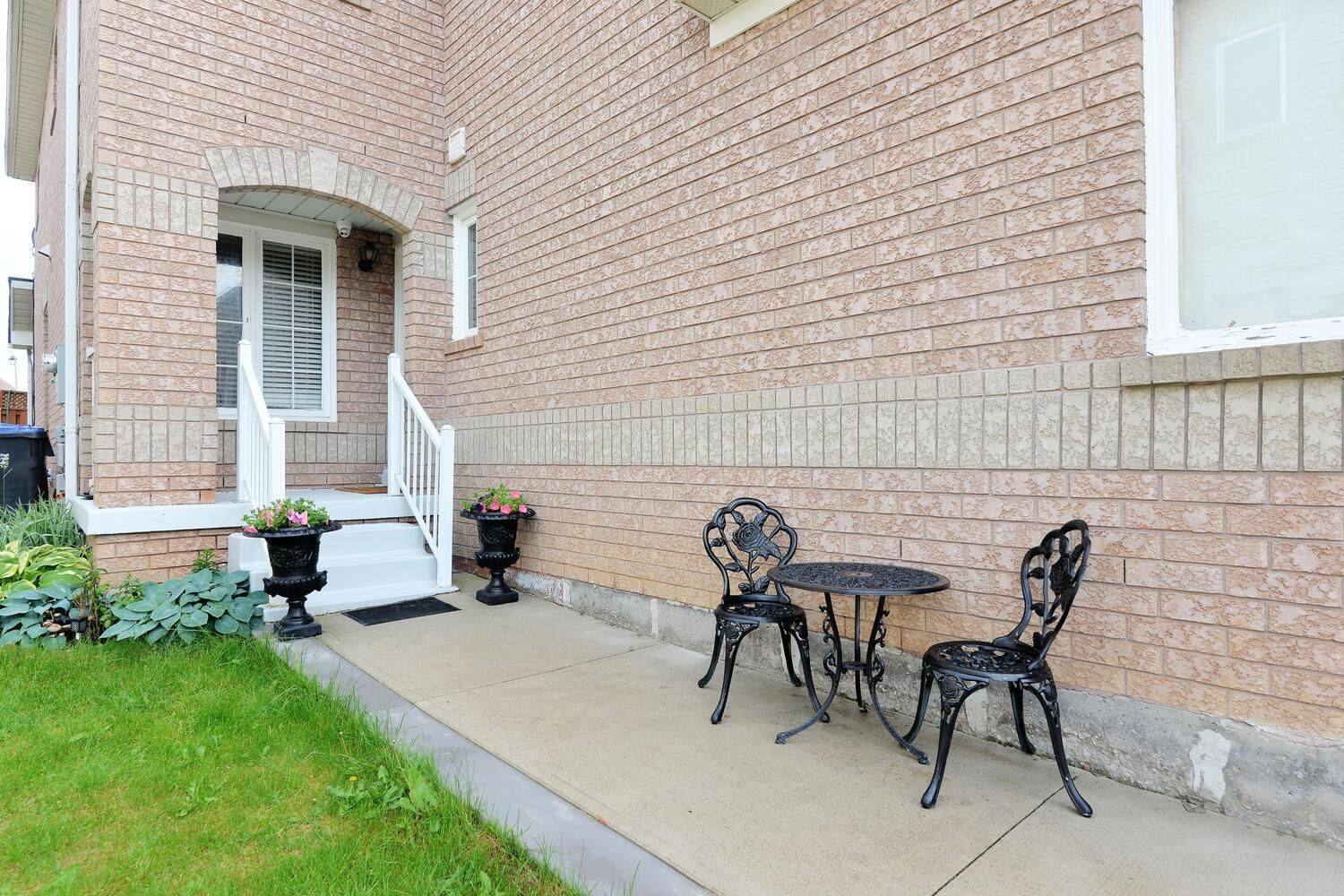 Brampton, ON L6R 1R6,37 Prairie Rose CIR