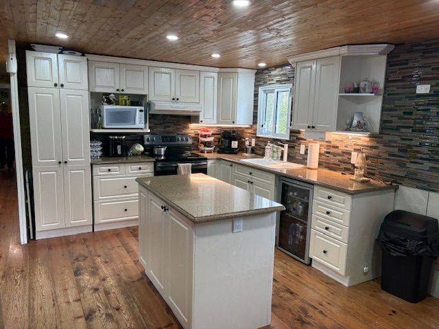 North Stormont, ON K0C 1T0,2717 Grysewood Private LN
