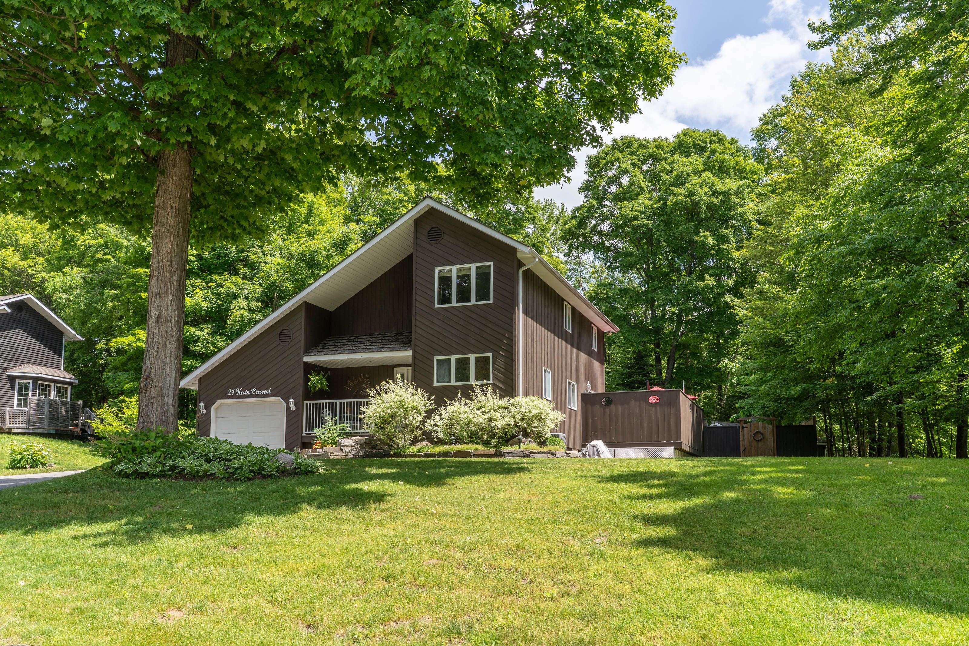 Bracebridge, ON P1L 1A8,24 Kevin CRES