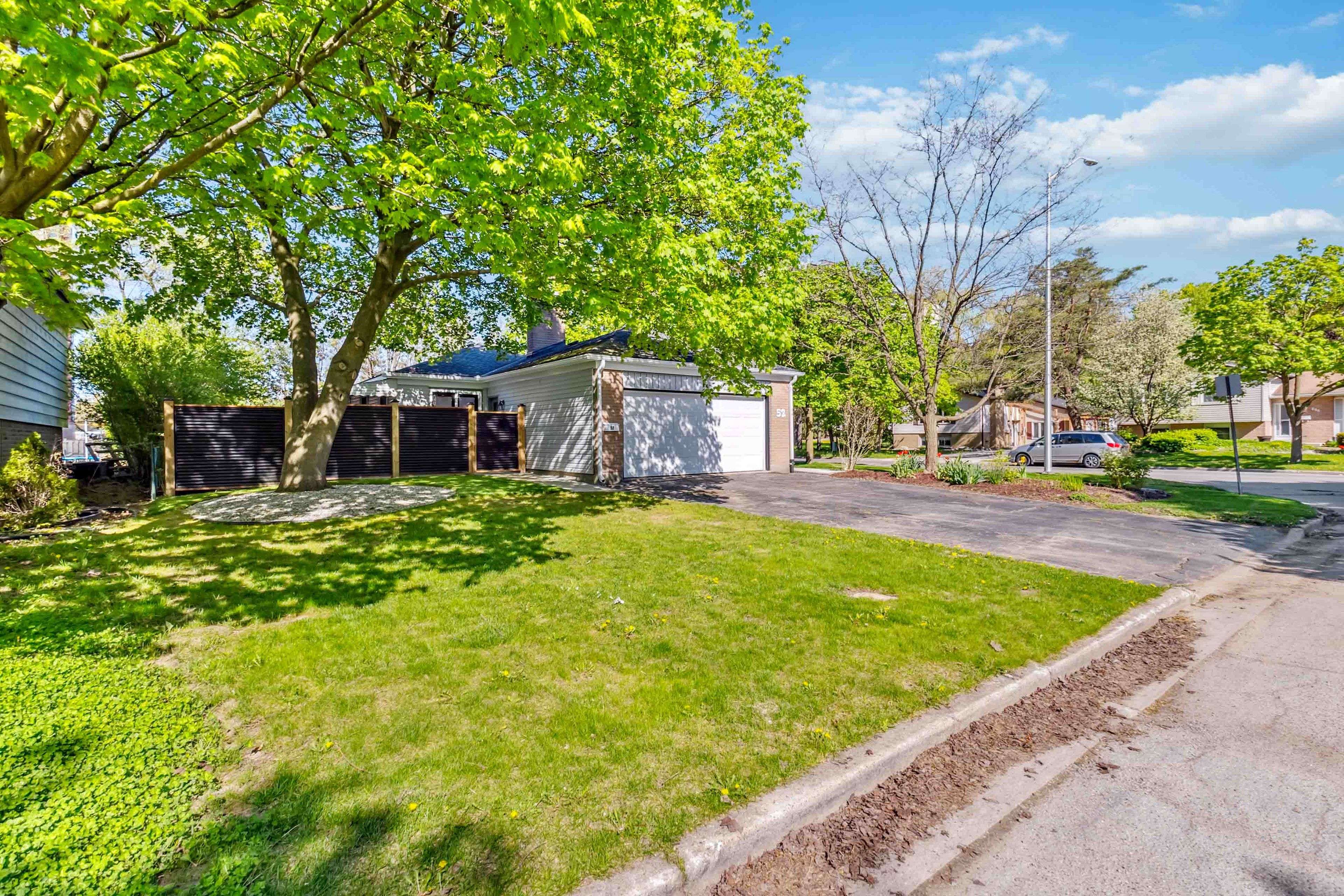London South, ON N6J 3S9,52 STUYVESANT PL