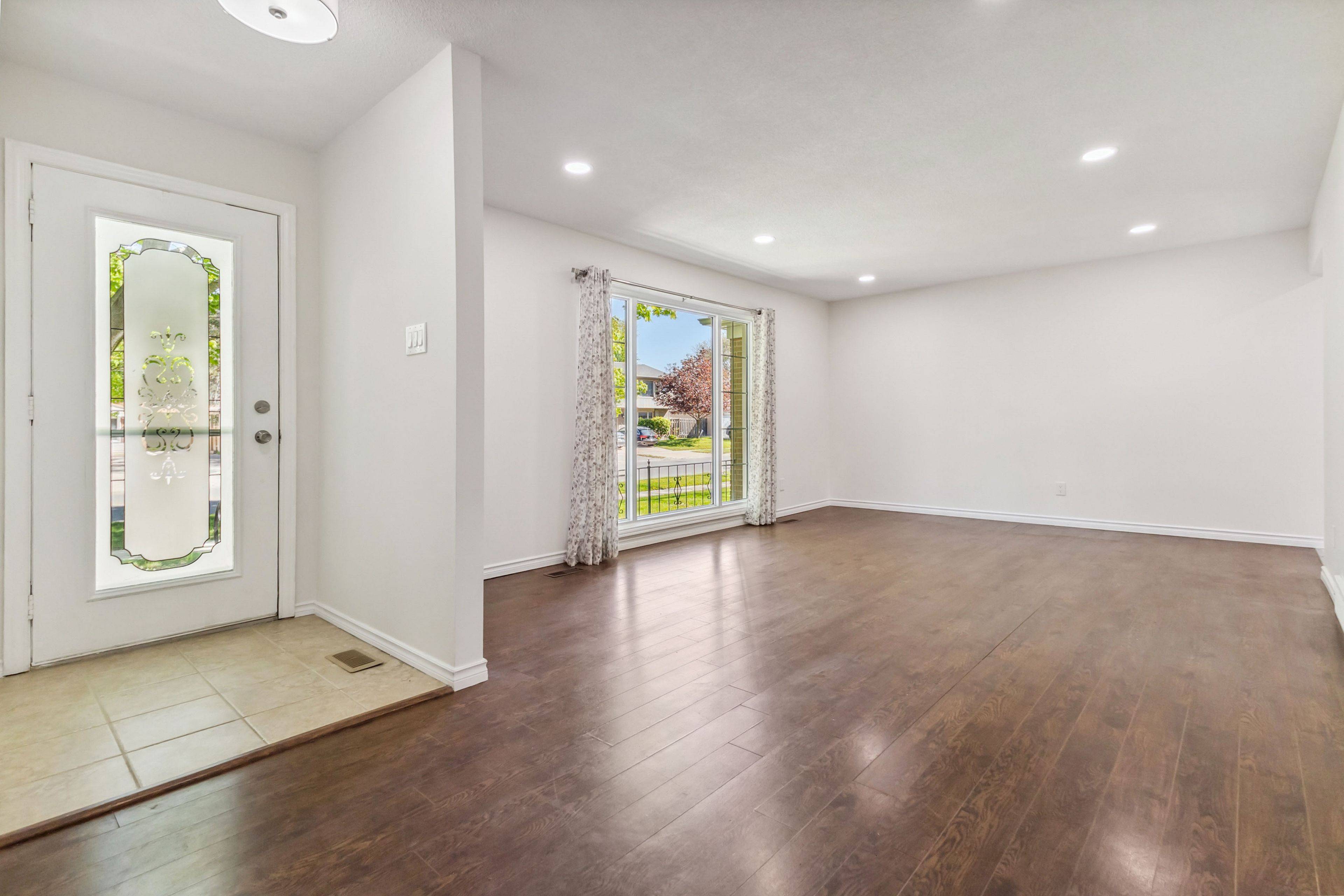 London South, ON N6J 3S9,52 STUYVESANT PL