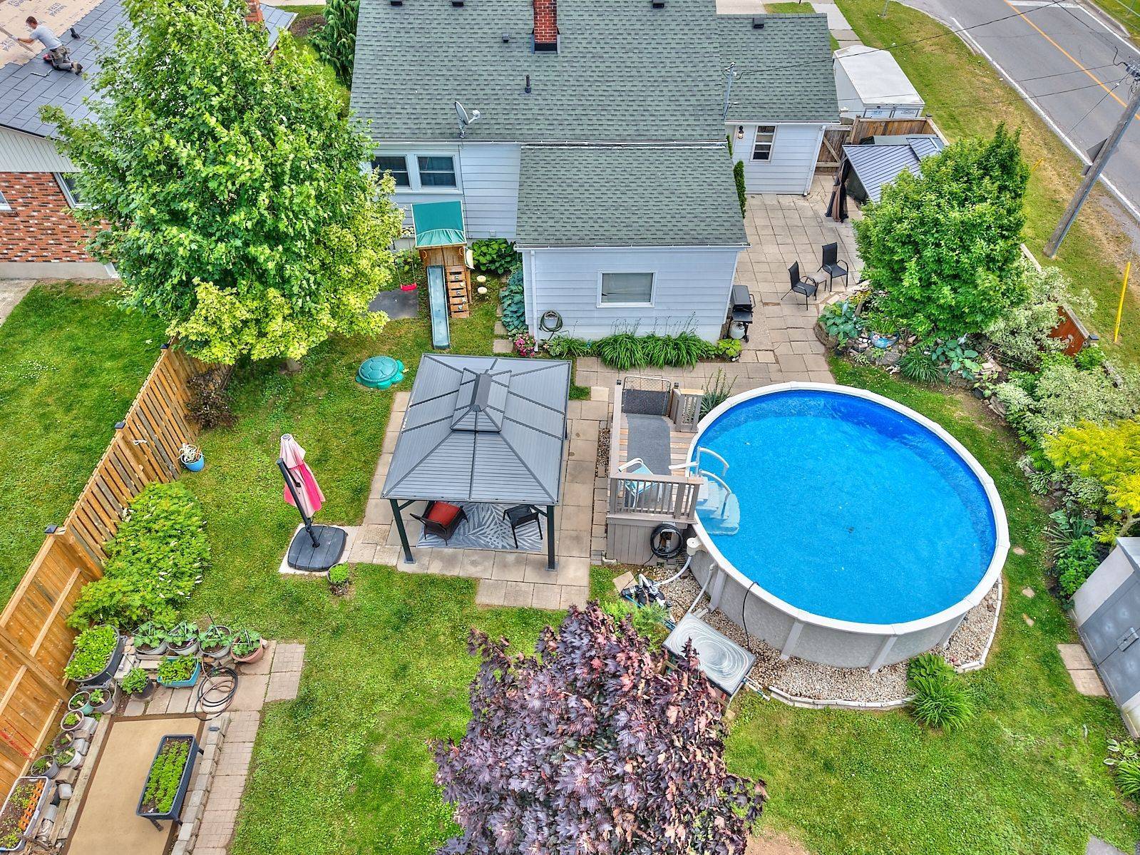 Niagara Falls, ON L2H 1G5,7871 RYSDALE ST