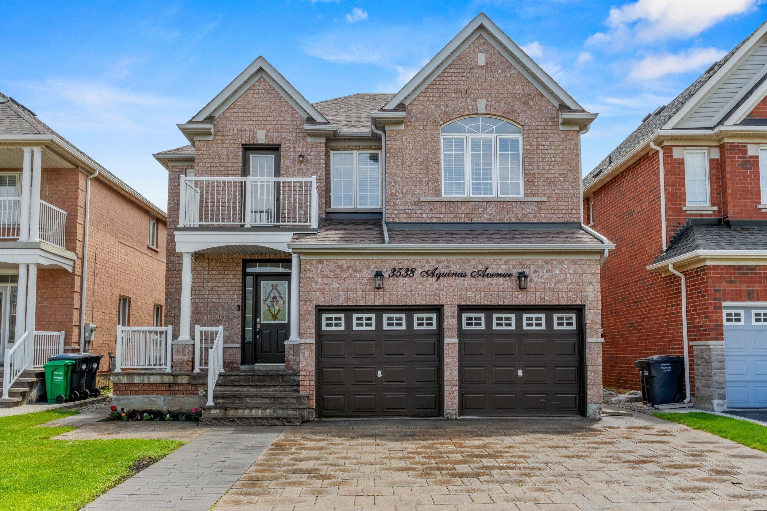 Mississauga, ON L5M 7L7,3538 Aquinas AVE