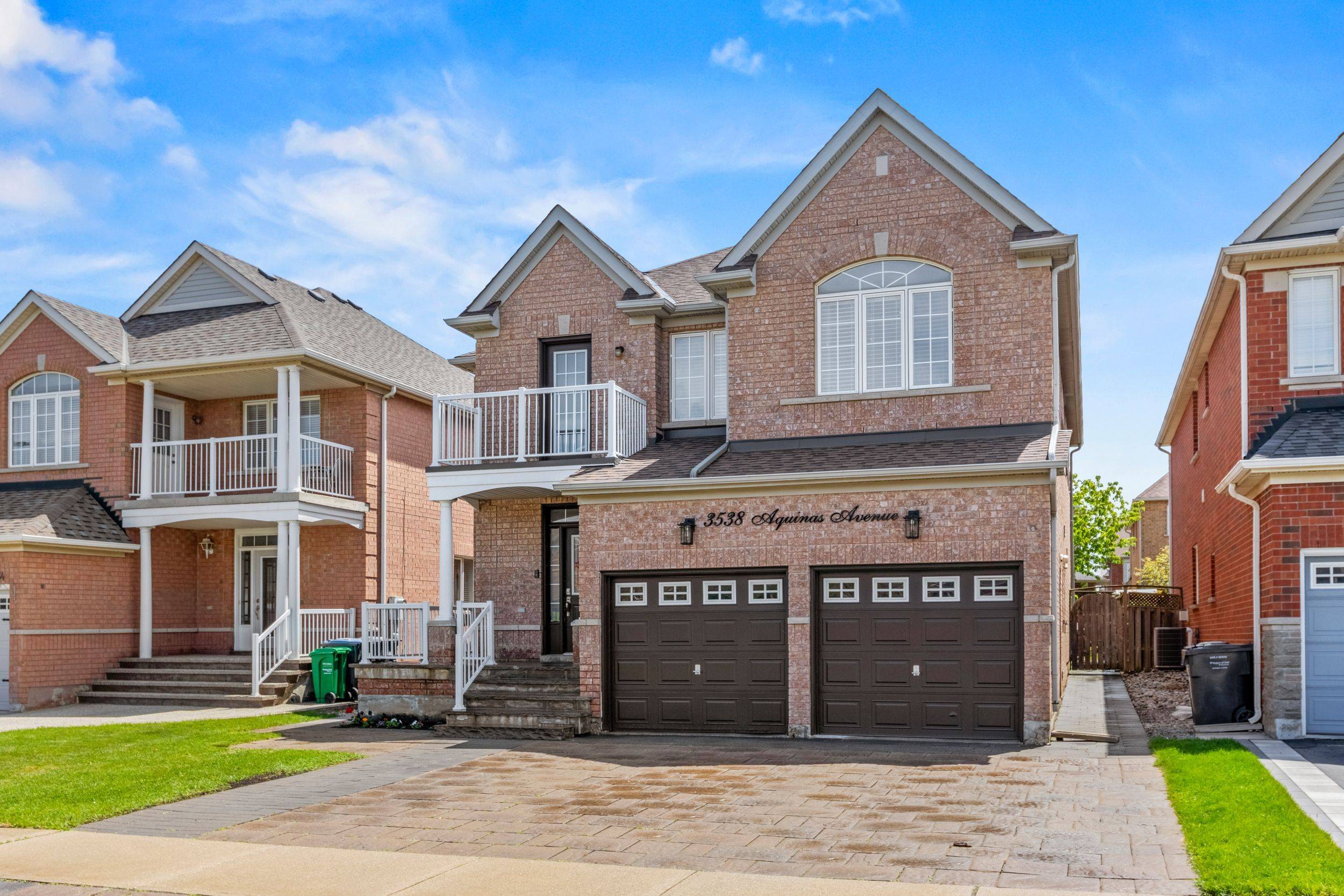 Mississauga, ON L5M 7L7,3538 Aquinas AVE