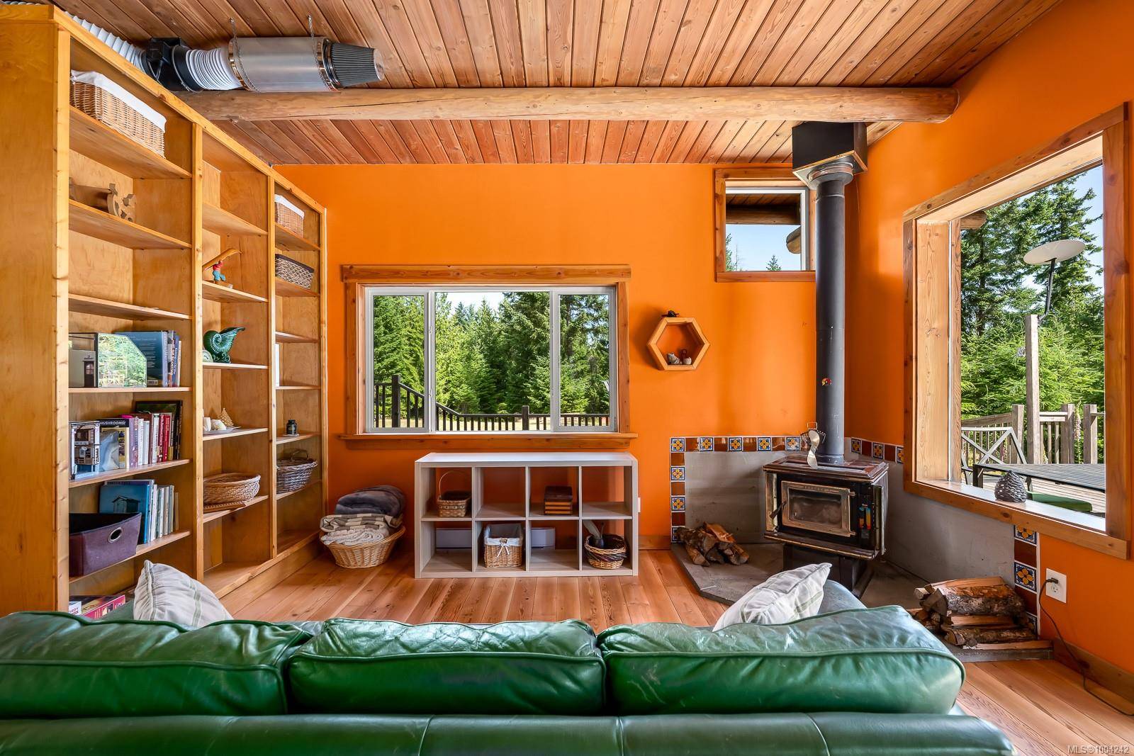 Denman Island, BC V0R 1T0,2350 Chickadee Rd