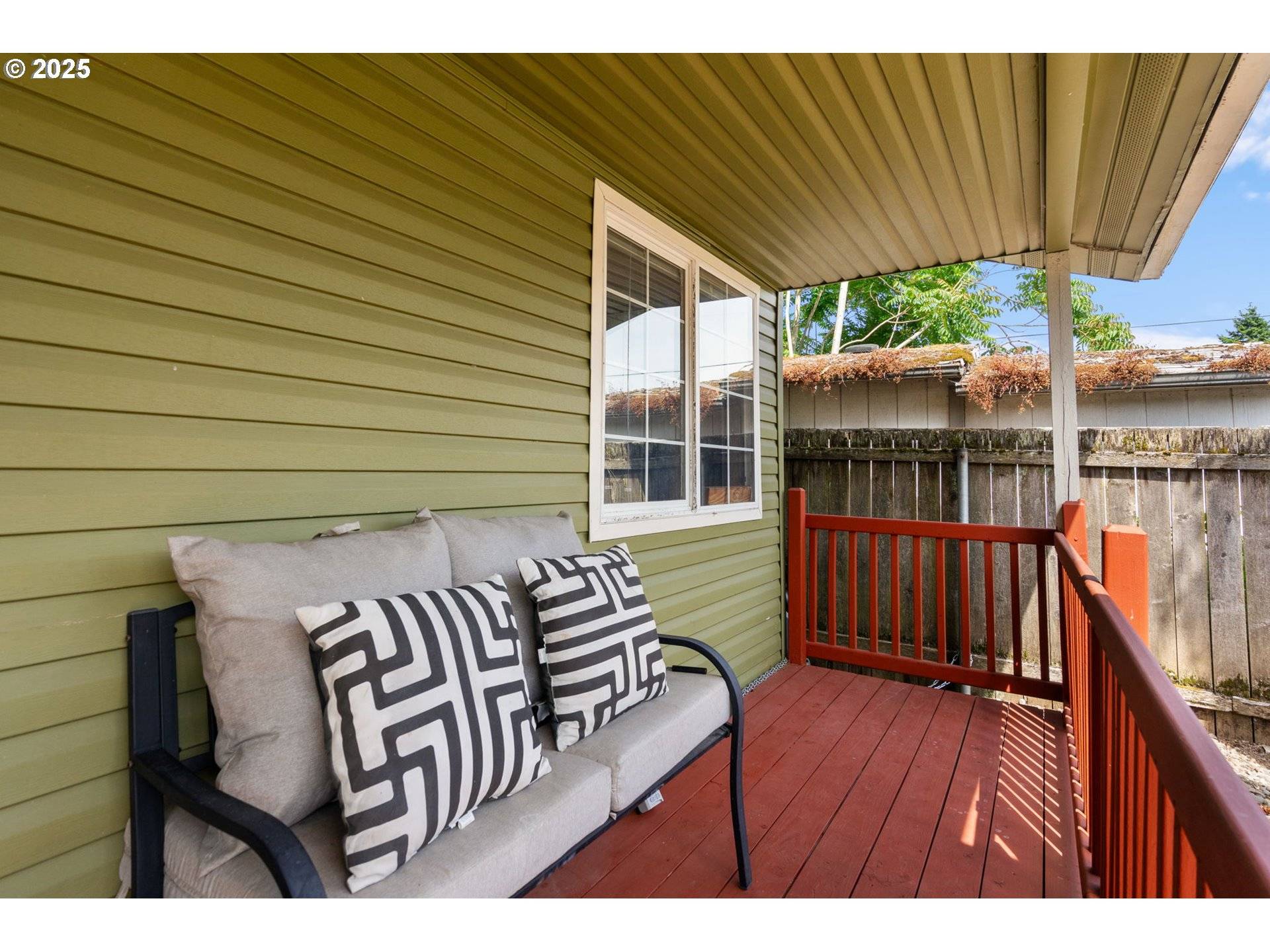 Portland, OR 97266,9819 SE KNIGHT ST