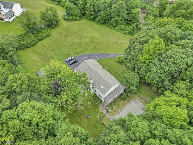 Wantage Twp., NJ 07461,23 Estate Dr