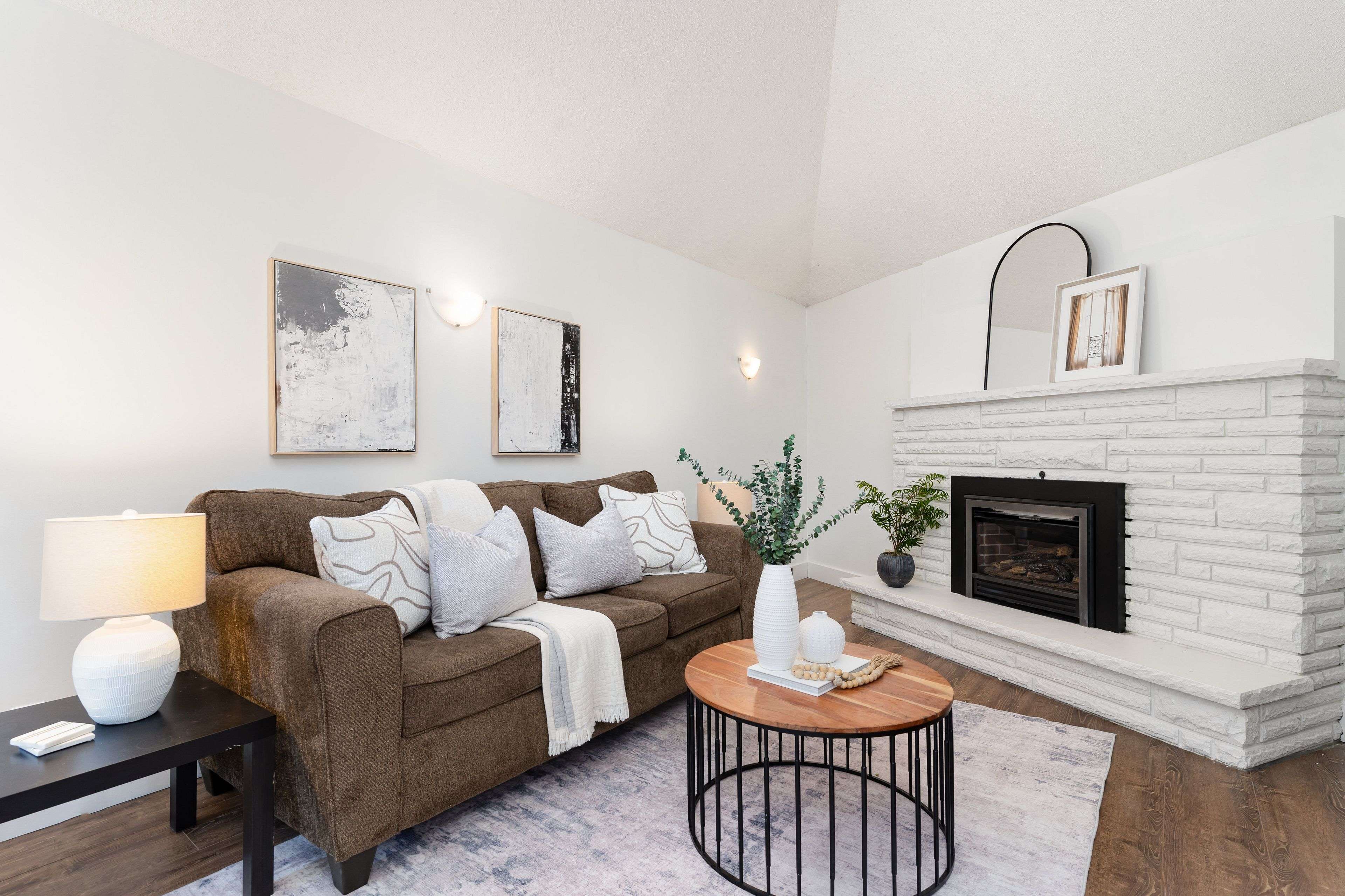 Toronto E06, ON M1N 1X7,47 Clonmore DR