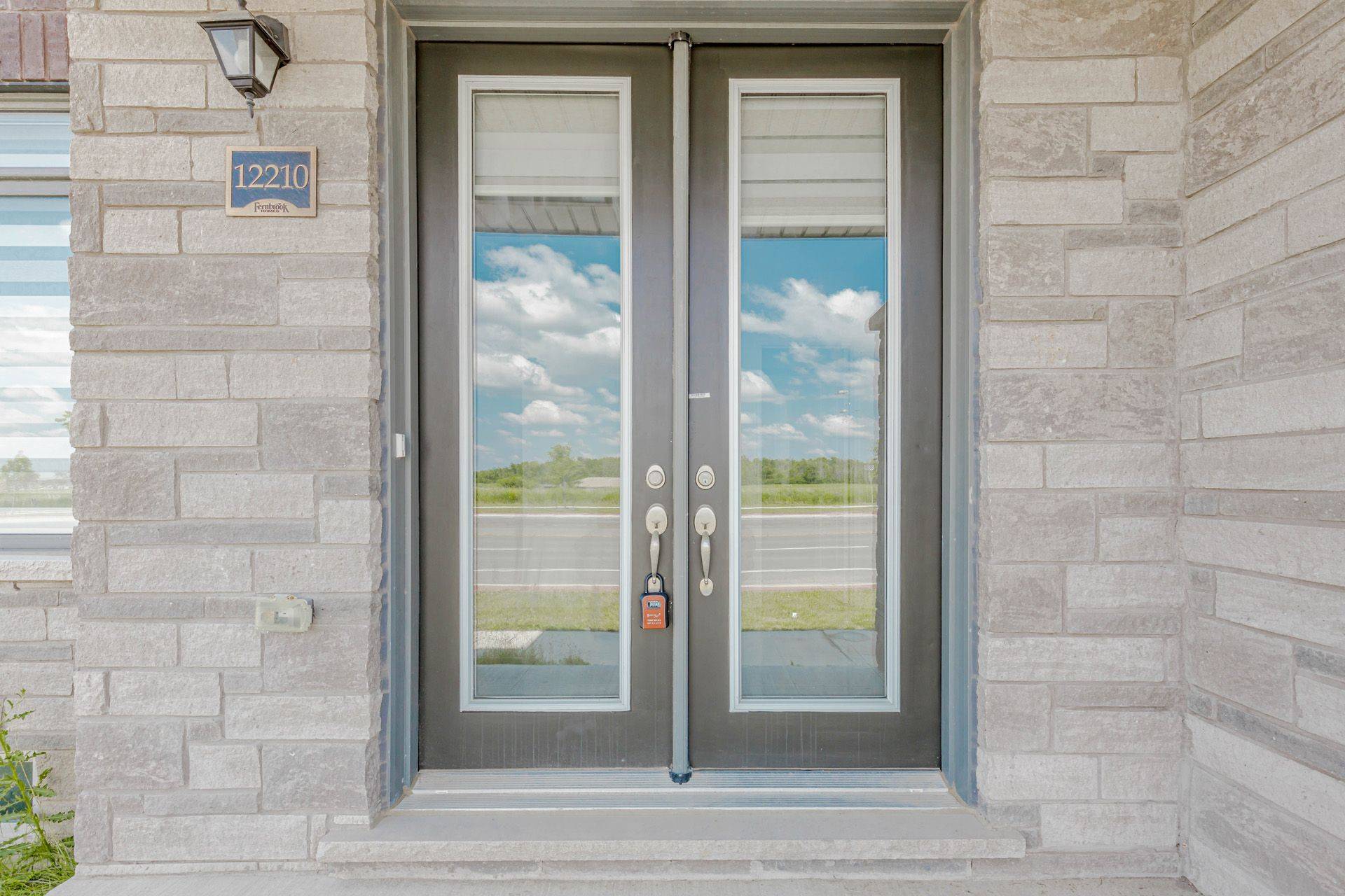 Caledon, ON L7C 1Z9,12210 Mclaughlin RD