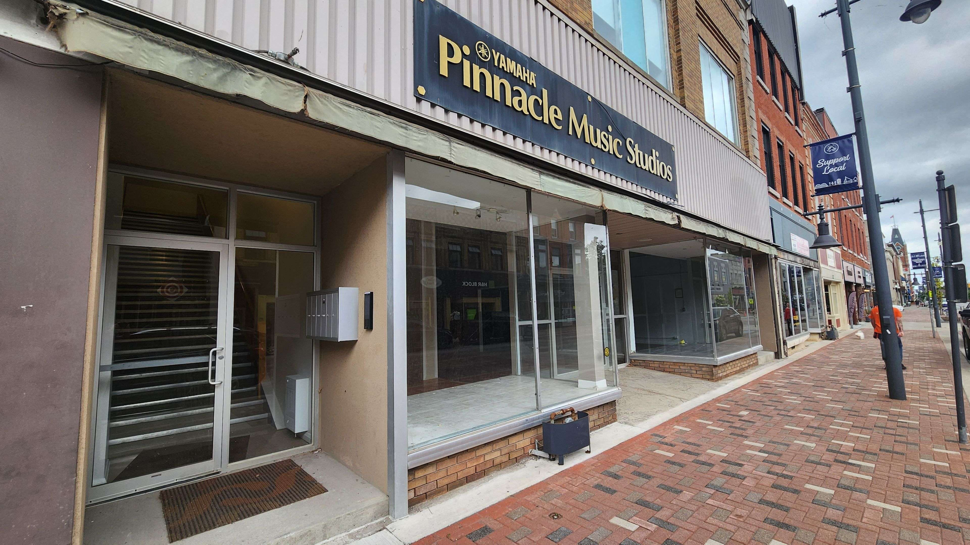 261 Front ST, Belleville, ON K8N 2Z6