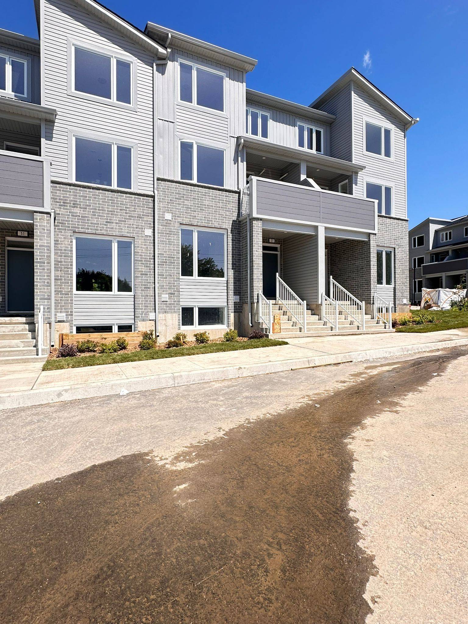 London South, ON N5Z 5A4,990 Deveron CRES #27