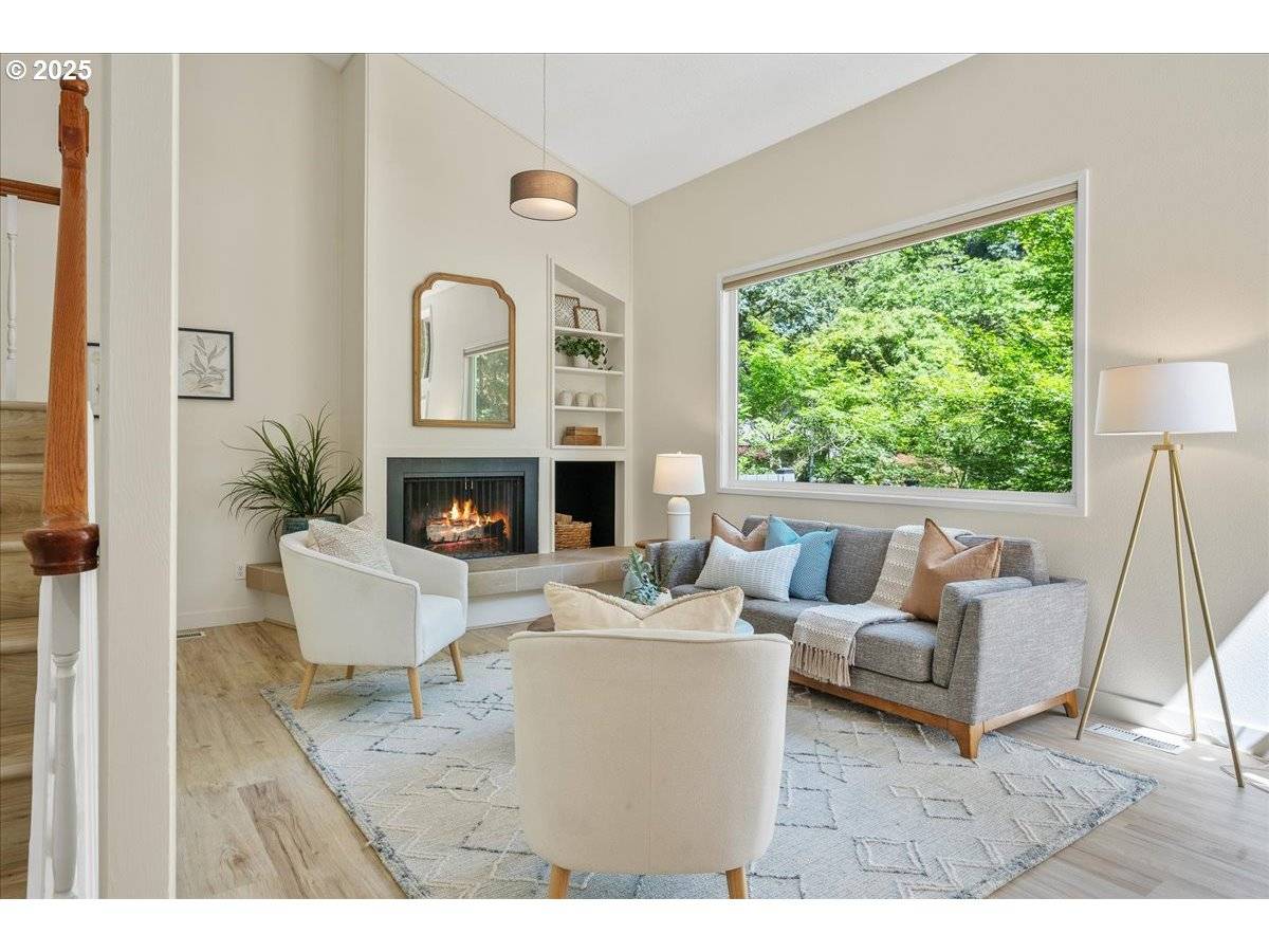 Portland, OR 97224,17221 SW OAKENSHIELD CT