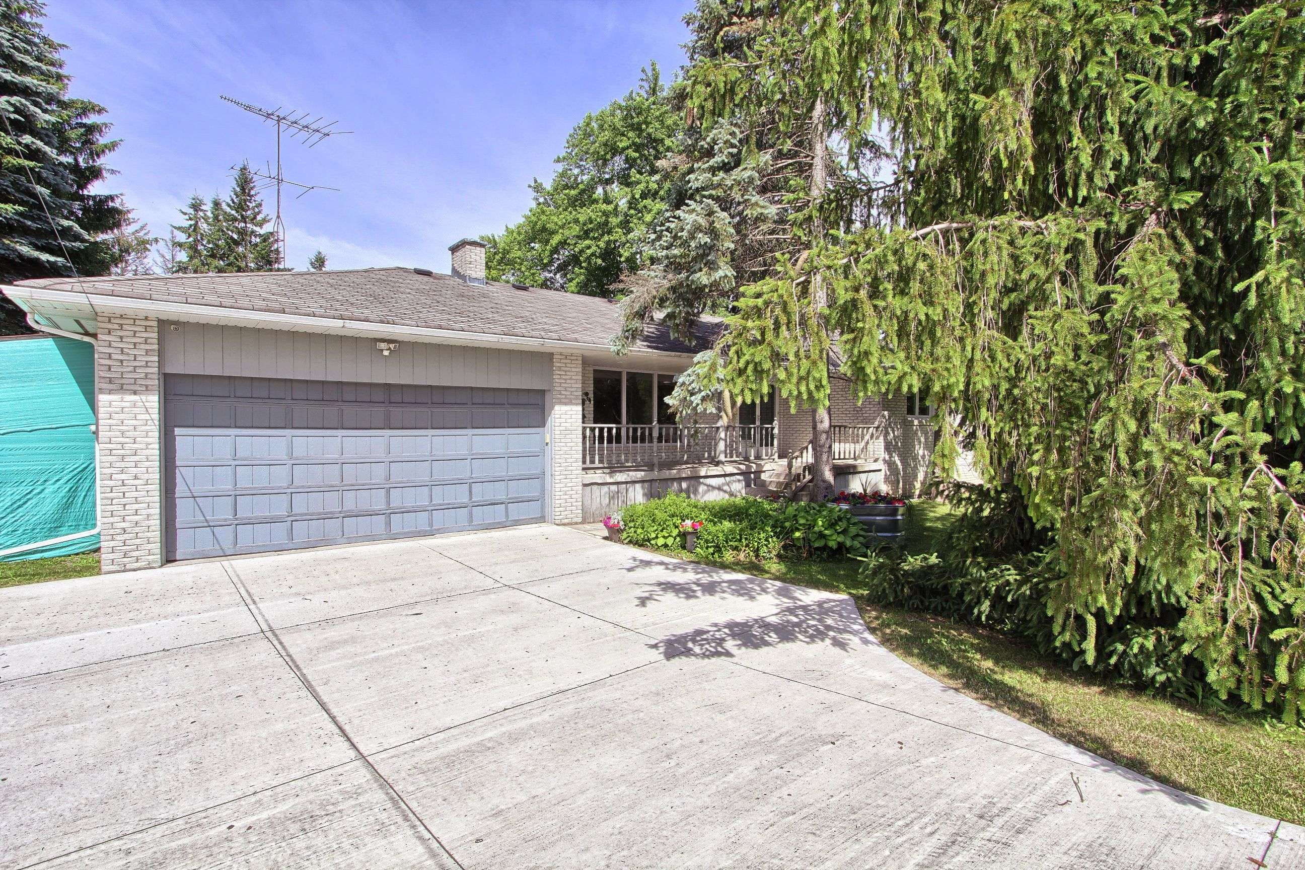 Richmond Hill, ON L4S 1N2,11210 Leslie ST