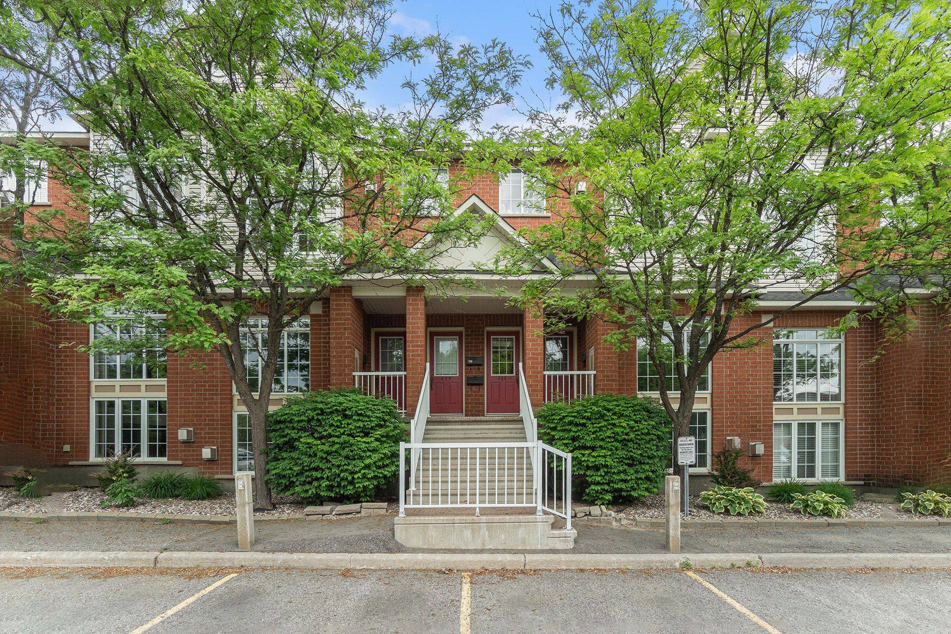 Beacon Hill North - South And Area, ON K1J 1K5,123 Gatestone Private