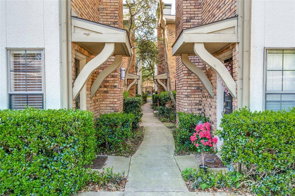 Dallas, TX 75214,6123 Oram Street #12