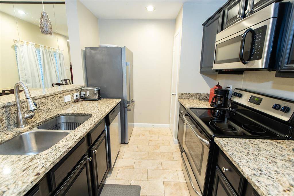 Dallas, TX 75231,8601 Park Lane #511