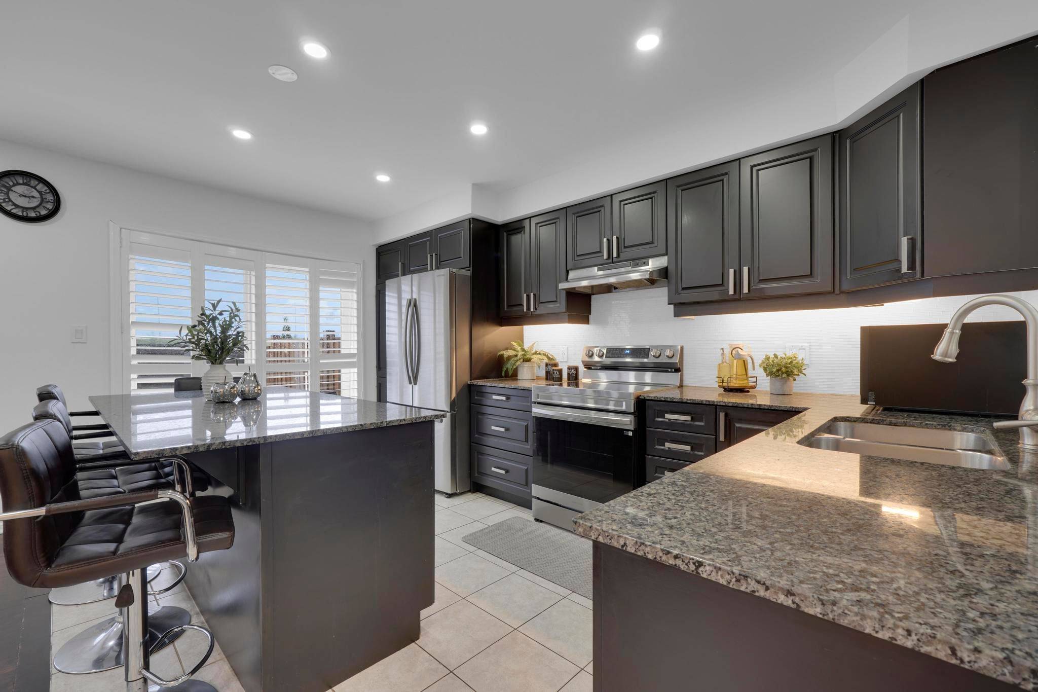 Milton, ON L9T 7K3,1000 Asleton BLVD #36