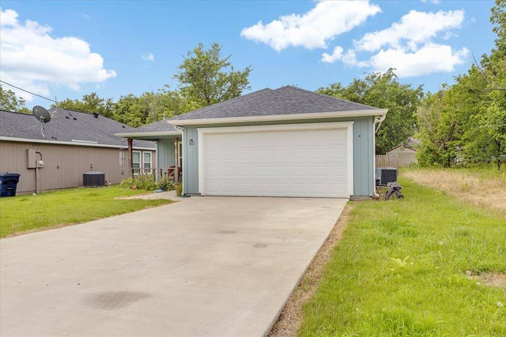 Whitewright, TX 75491,311 W Oak Street