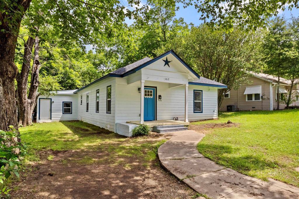 Paris, TX 75460,1017 E Washington Street