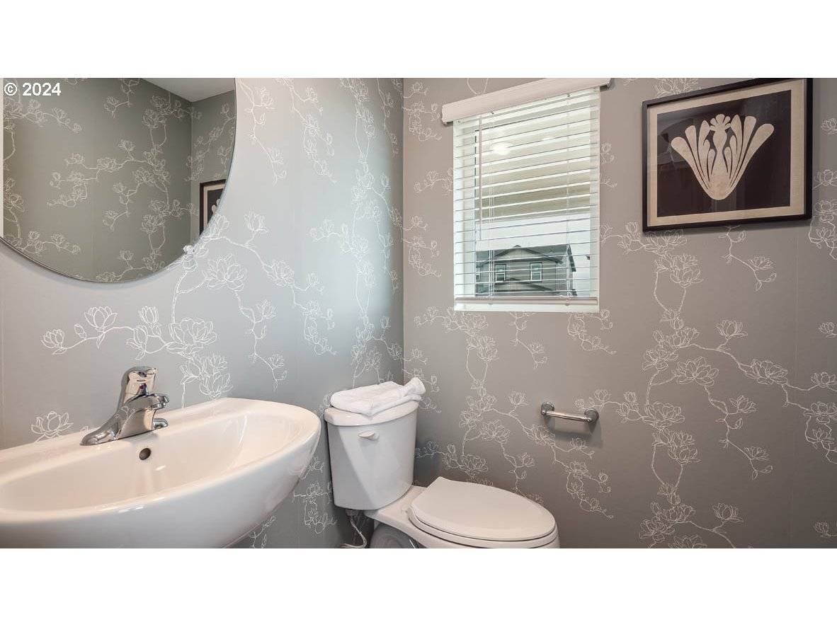 Woodburn, OR 97071,1116 Sparrow ST