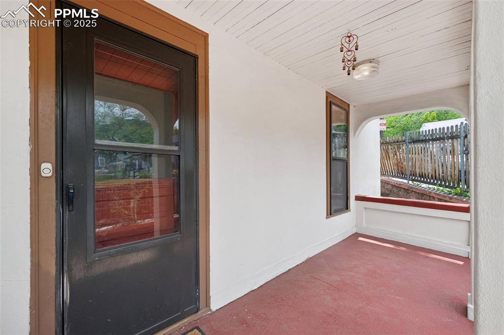 Manitou Springs, CO 80829,860 Prospect PL