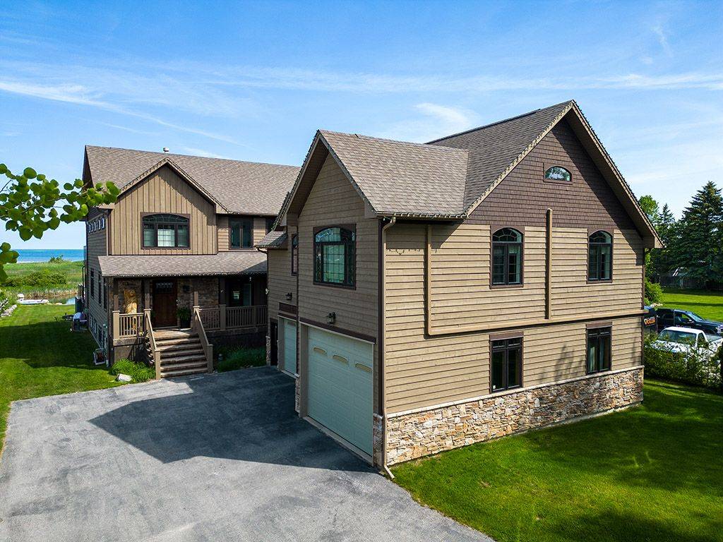 Collingwood, ON L9Y 5C9,156 Bartlett BLVD