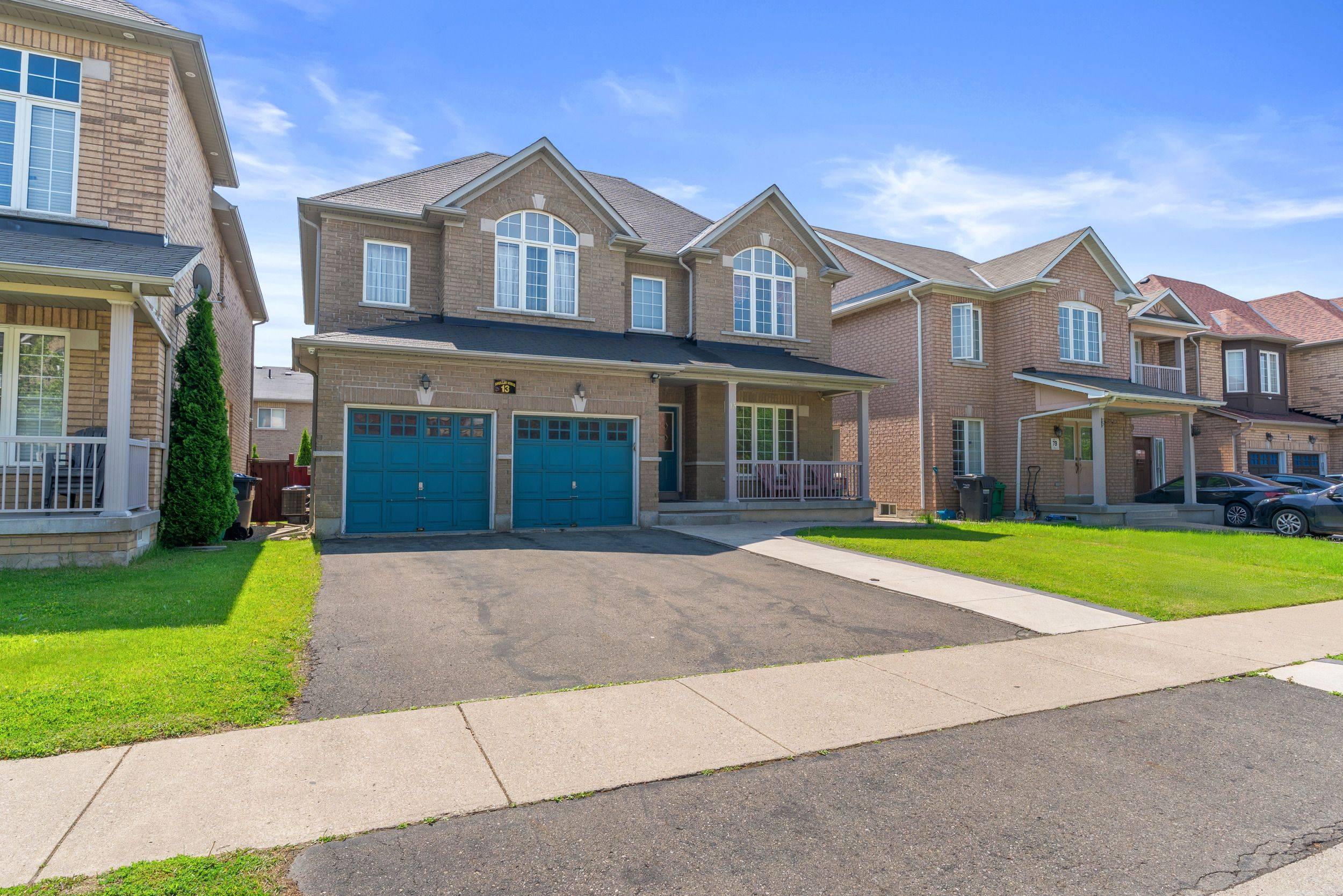 Brampton, ON L6R 0K5,13 Footbridge CRES