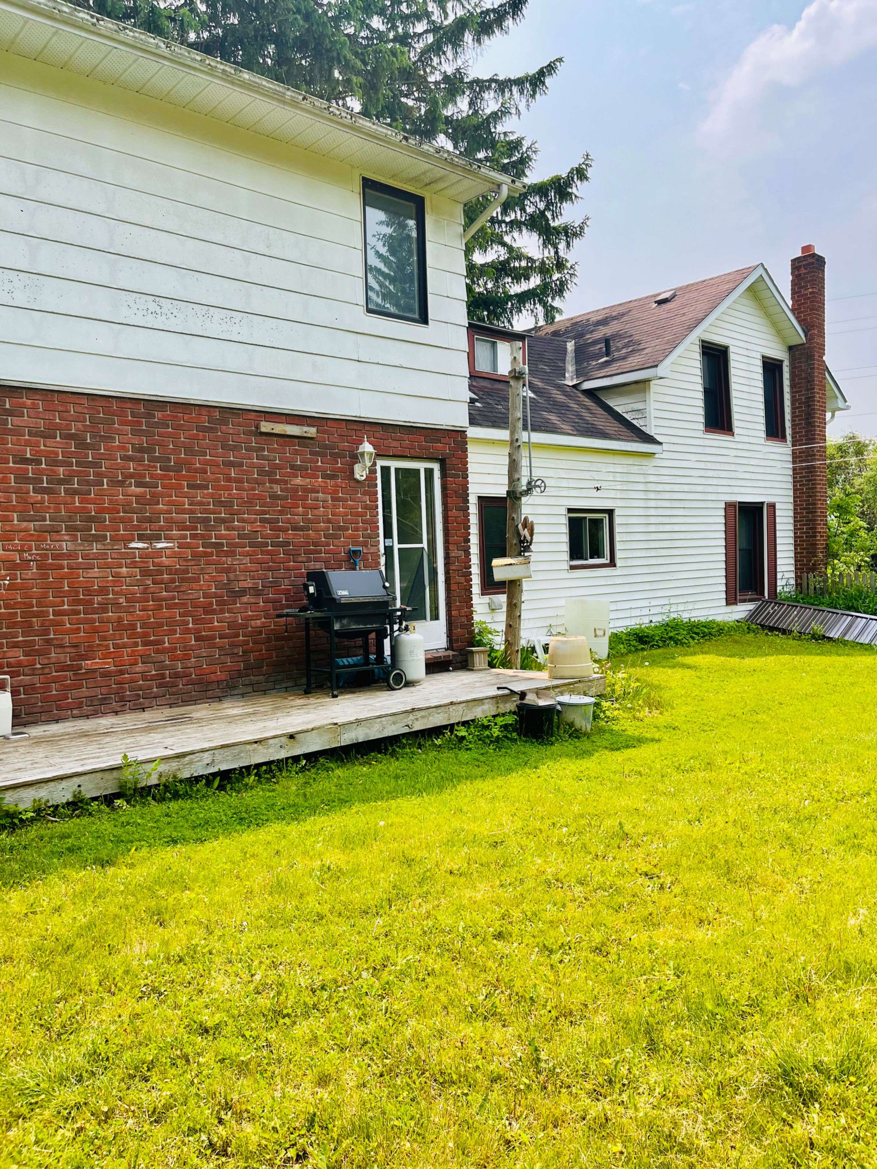 Quinte West, ON K0K 3E0,2014 Foxboro Stirling RD