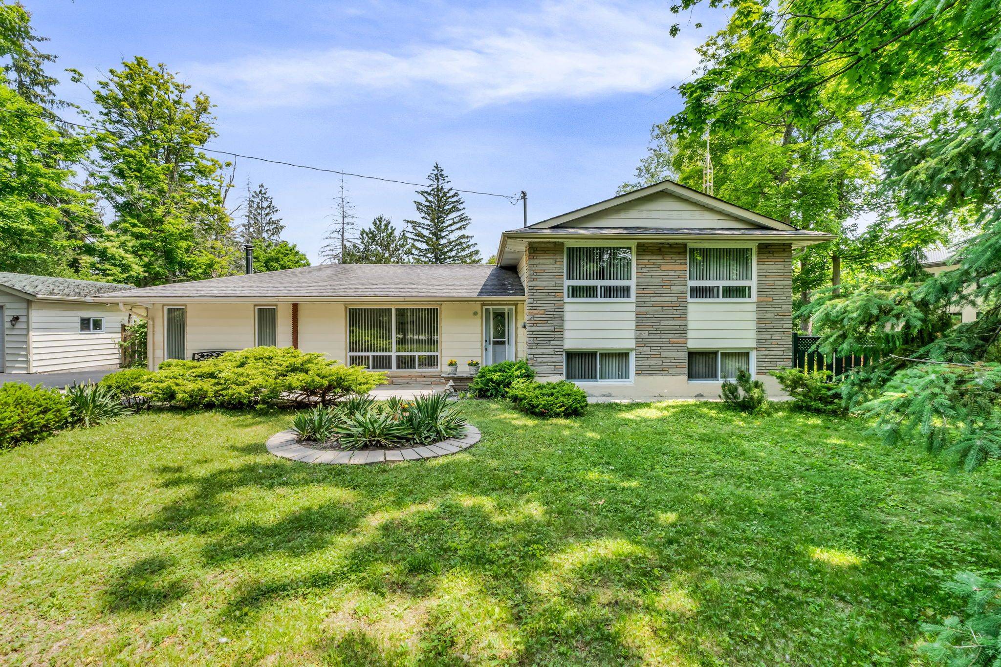 Halton Hills, ON L7G 4S5,9245 8th Line