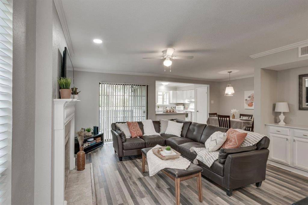 Dallas, TX 75248,15151 Berry Trail #401