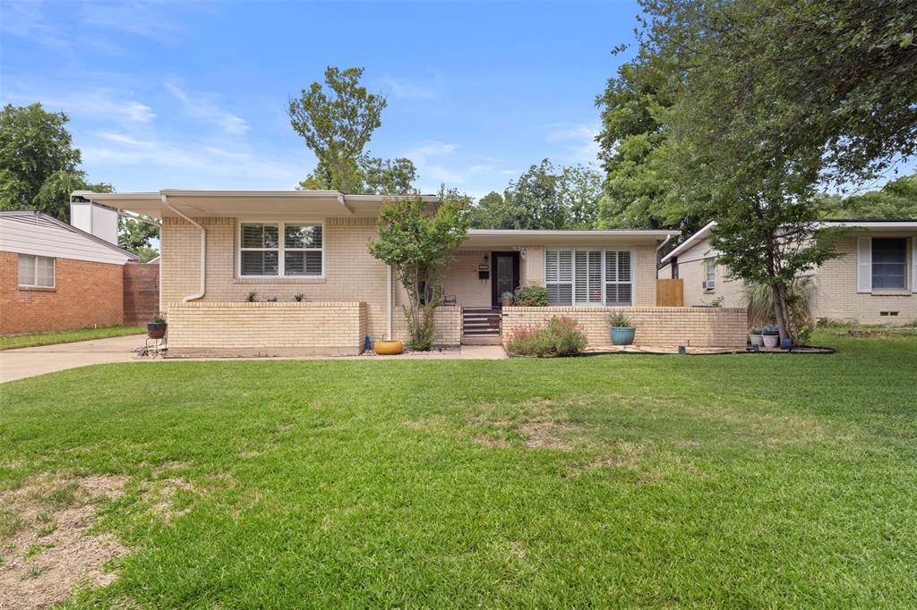 Dallas, TX 75218,10209 Solta Drive