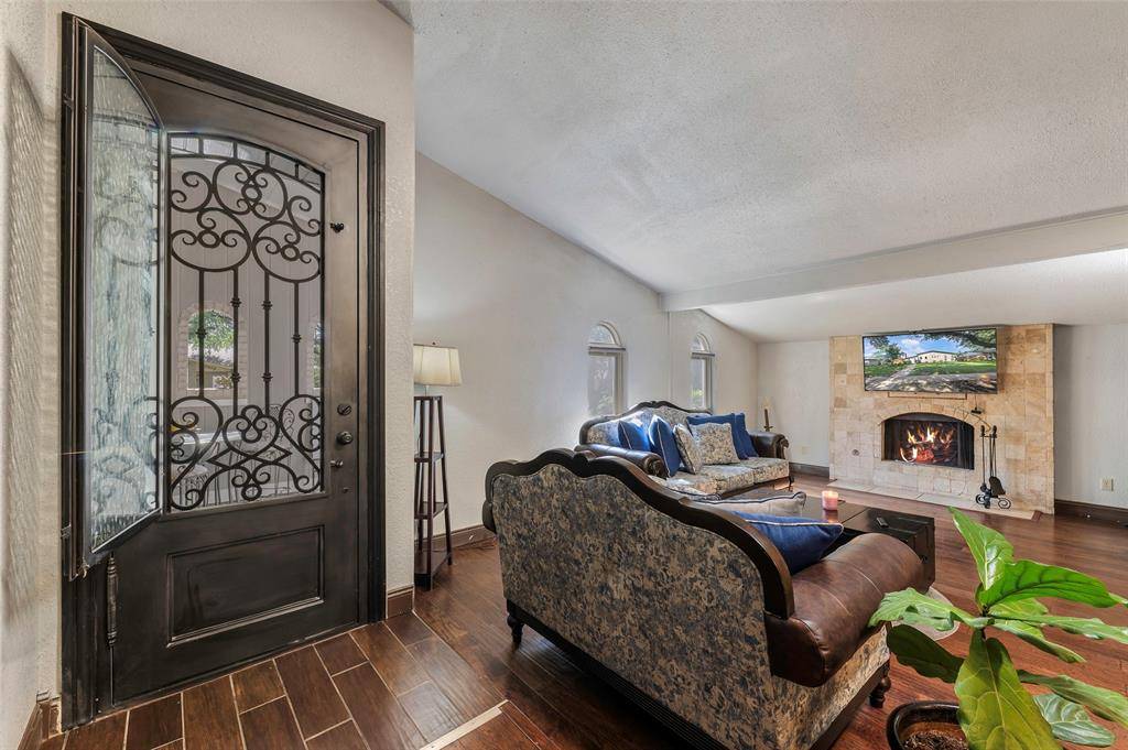 Plano, TX 75023,5003 Green Oaks Drive