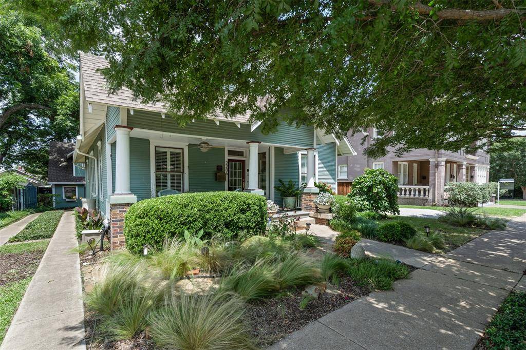 Fort Worth, TX 76110,2206 College Avenue