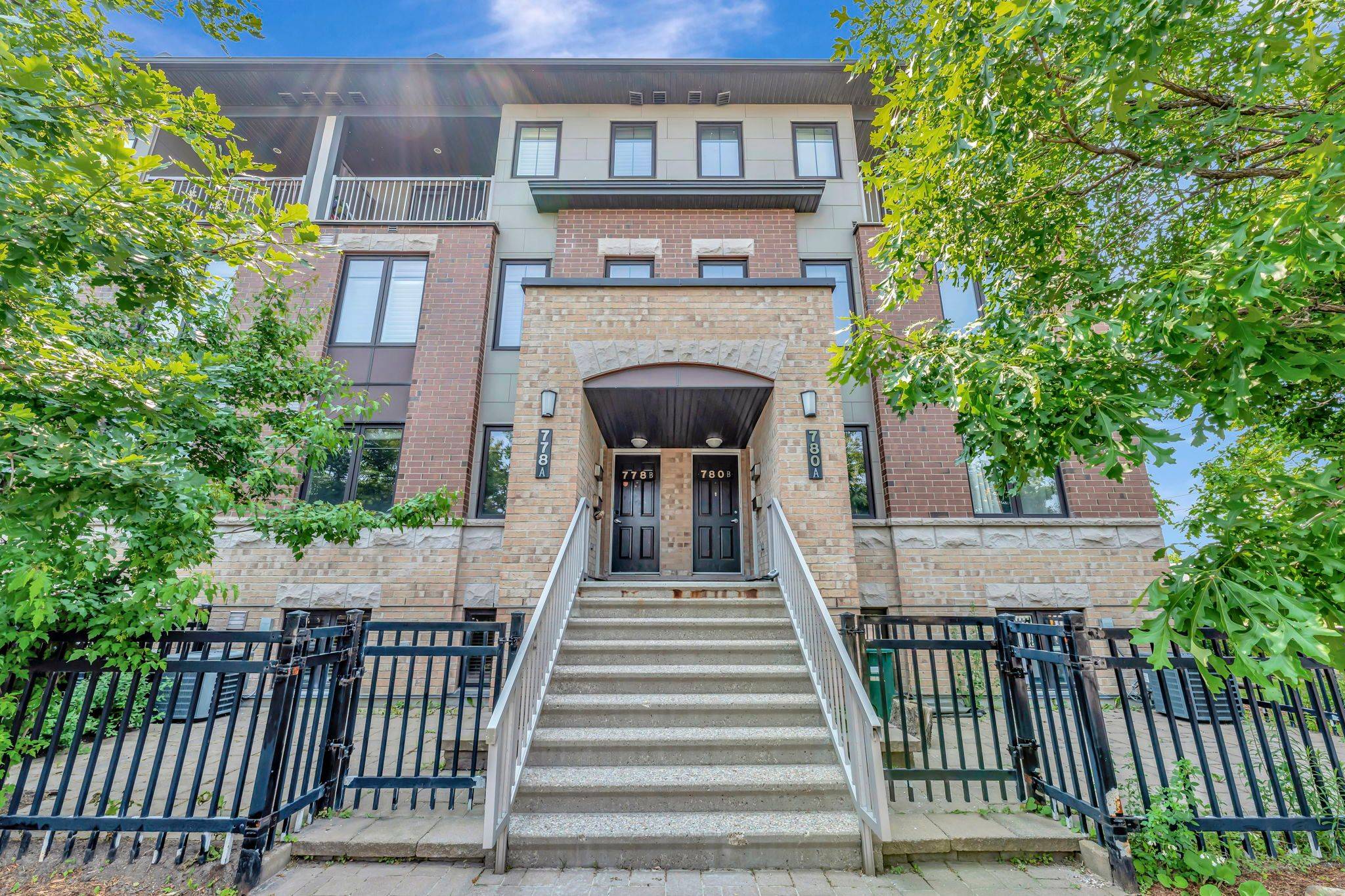 Barrhaven, ON K2J 3V2,778 Chapman Mills DR N #37