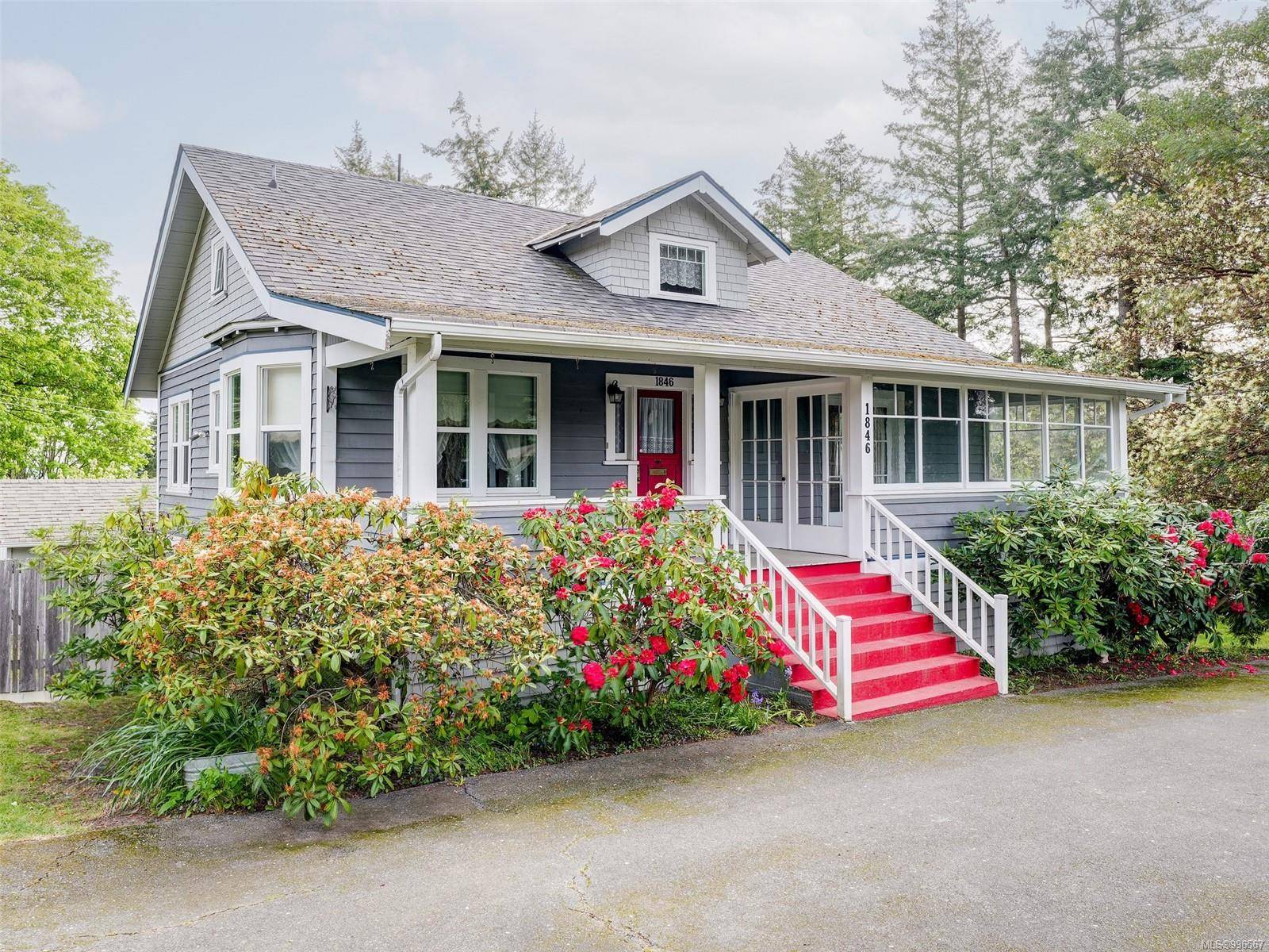 Saanich, BC V8N 2Y1,1846 Ferndale Rd