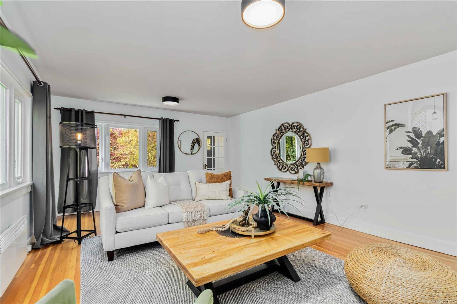 Oak Bay, BC V8S 5G5,1064 Deal St