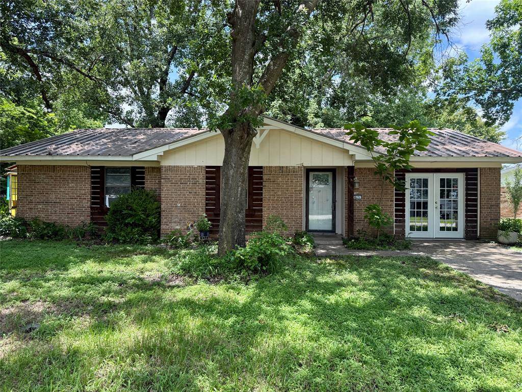Edgewood, TX 75117,405 Erwin Street