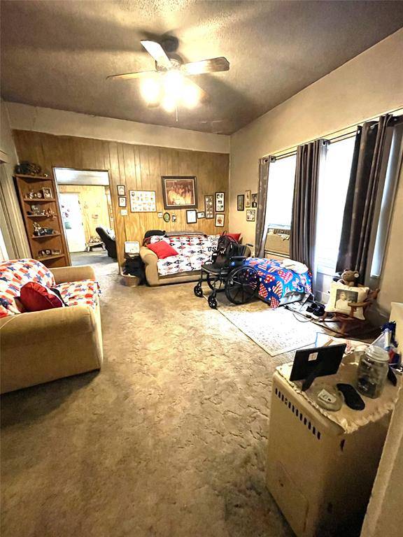 Sherman, TX 75092,408 N Woods Street