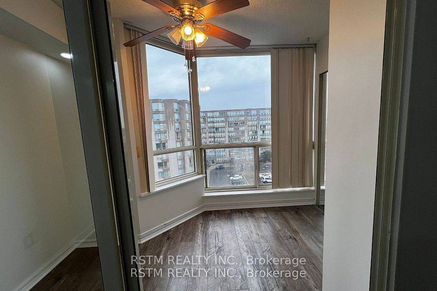 Richmond Hill, ON L4C 9V3,175 Cedar AVE #808